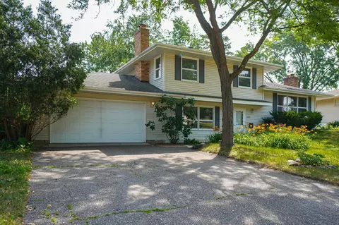 3520 Virginia Ave N, New Hope, MN 55427