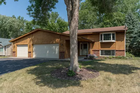 127 Stuart Dr, Jordan, MN 55352