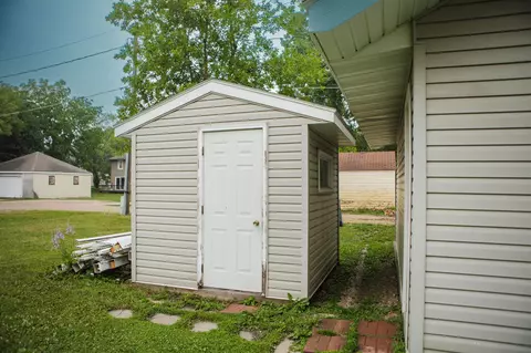 109 E 7th St, Morris, MN 56267 photo 8