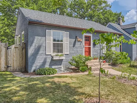 667 California Ave W, Saint Paul, MN 55117