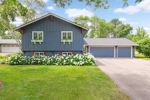 7200 Glouchester Dr, Edina, MN 55435