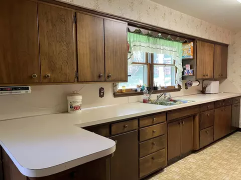 824 Highland Rd, Windom, MN 56101 photo 12
