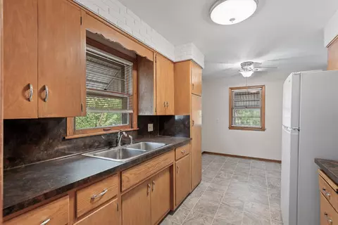 1671 7th St E, Saint Paul, MN 55106 photo 9