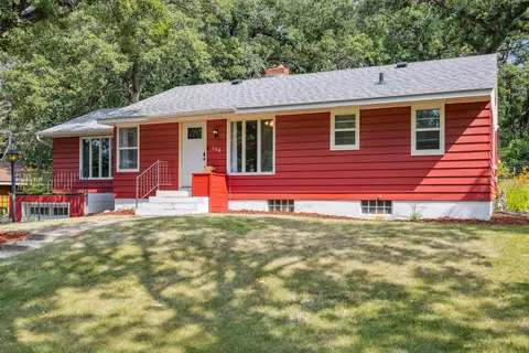 104 1st Ave NW, New London, MN 56273