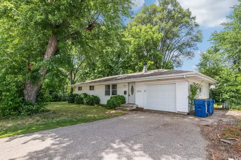 930 E Old Shakopee Rd, Bloomington, MN 55420