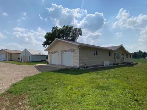1177 125th St, Welcome, MN 56181
