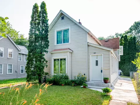 942 Marion St, Saint Paul, MN 55117