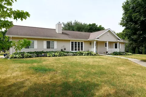 100 11th Ave NE, Waseca, MN 56093