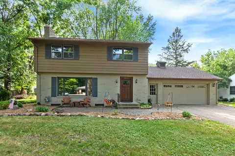 6220 Elm Tree Ave, Excelsior, MN 55331