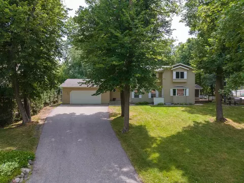 405 Pleasant Ave N, Annandale, MN 55302