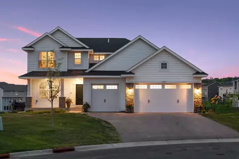 12900 Amiens Cir, Rosemount, MN 55068