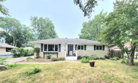 9140 Queen Ave S, Bloomington, MN 55431
