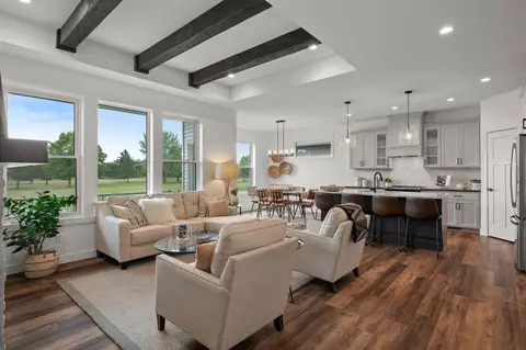 12585 Masters Ln, Lindstrom, MN 55045