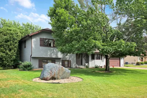 14809 Southcross Ln, Burnsville, MN 55306