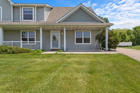 9901 59th Street Ct N, Lake Elmo, MN 55042