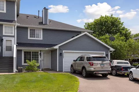 2527 E 117th St, Burnsville, MN 55337