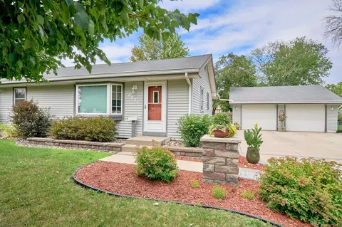 6931 Clayton Ave, Inver Grove Heights, MN 55076