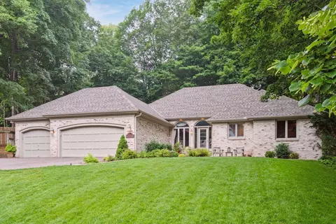 16318 Limerick Ln, Minnetonka, MN 55345