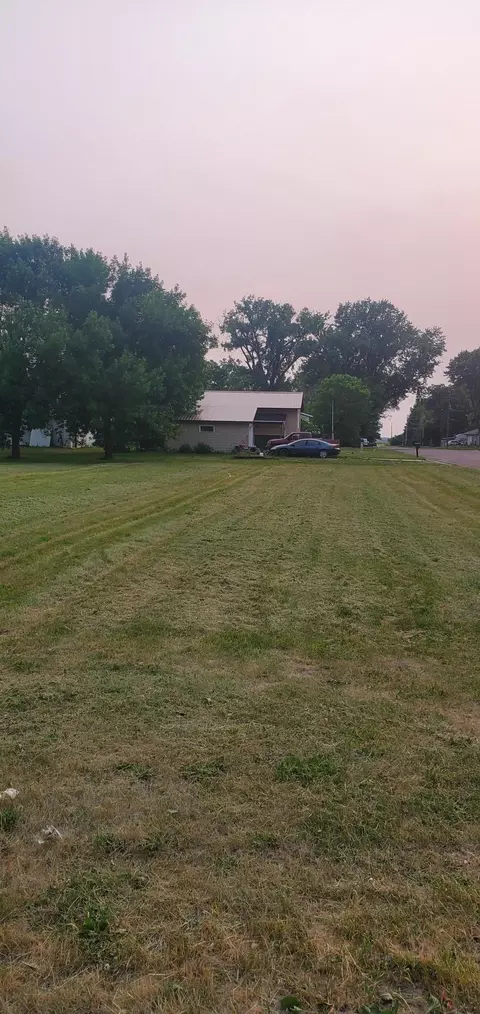 Nnn 1st 5th Avenue Sw, Winnebago, MN 56098