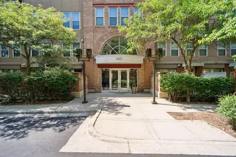 660 N 2nd St #407, Minneapolis, MN 55401