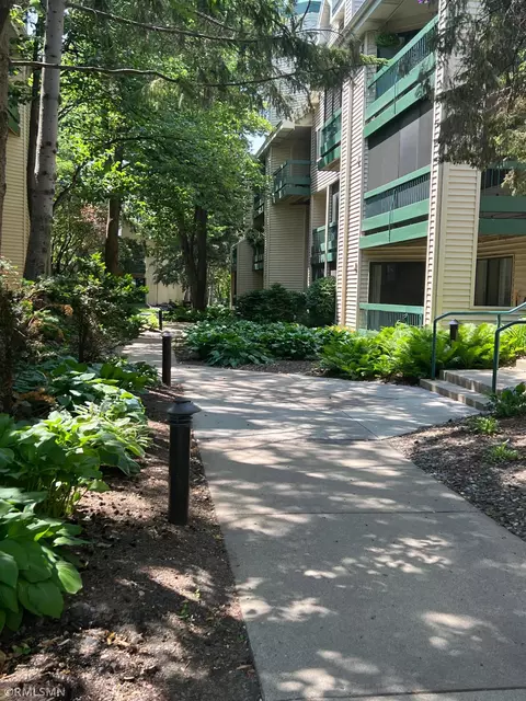 7602 York Ave S #7311, Edina, MN 55435