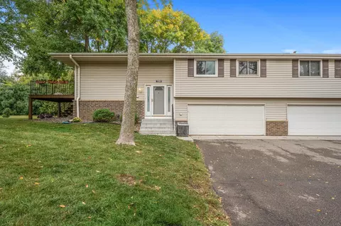 1304 Kolstad Ln, Eagan, MN 55123