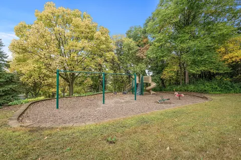 1304 Kolstad Ln, Eagan, MN 55123 photo 30