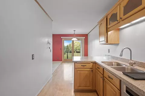 1304 Kolstad Ln, Eagan, MN 55123 photo 14