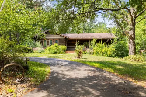 1221 Frankie Ln, Mora, MN 55051