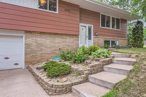 2694 Roth Pl, White Bear Lake, MN 55110