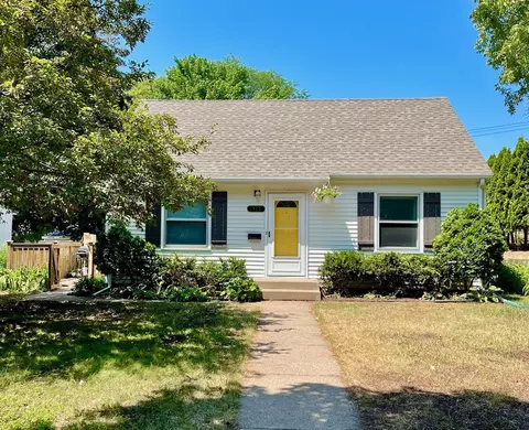 1822 Cleveland St NE, Minneapolis, MN 55418