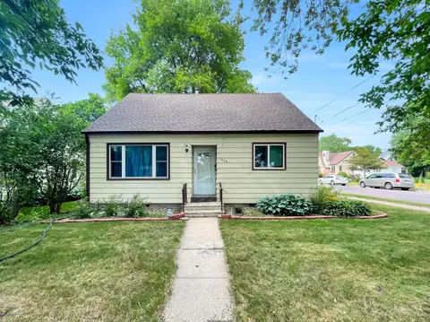 1304 W Fountain St, Albert Lea, MN 56007