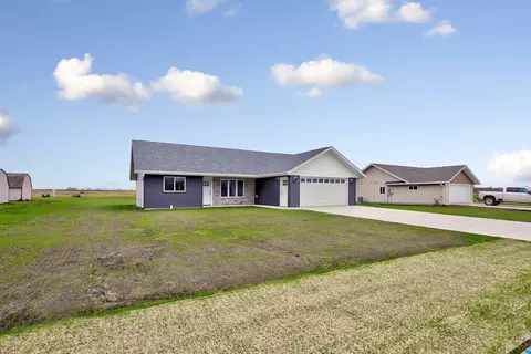 276 N Pond Dr, Jackson, MN 56143