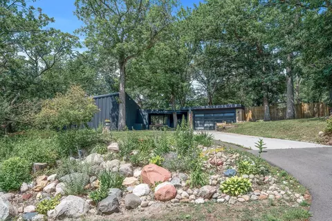 1015 Magnolia Ln N, Plymouth, MN 55441