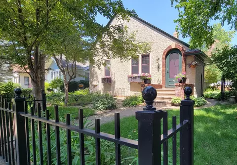 1731 Berkeley Ave, Saint Paul, MN 55105