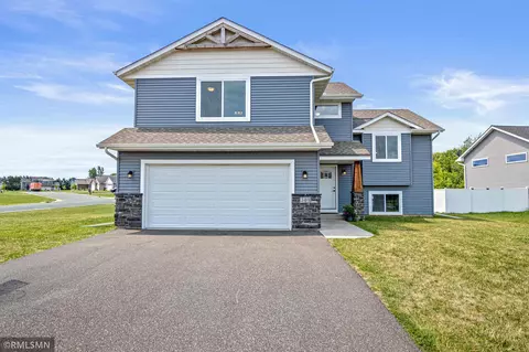 340 Dakota Ave, Roberts, WI 54023