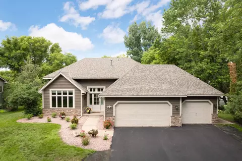6609 E Shadow Lake Ct, Lino Lakes, MN 55014