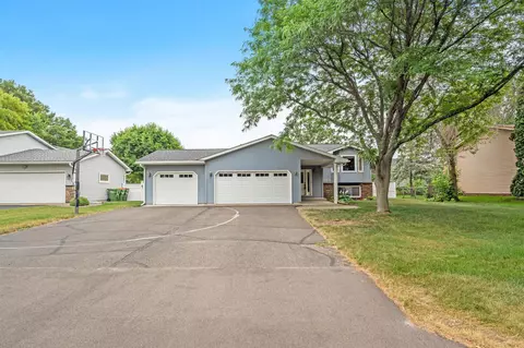3916 98th Ave NE, Circle Pines, MN 55014