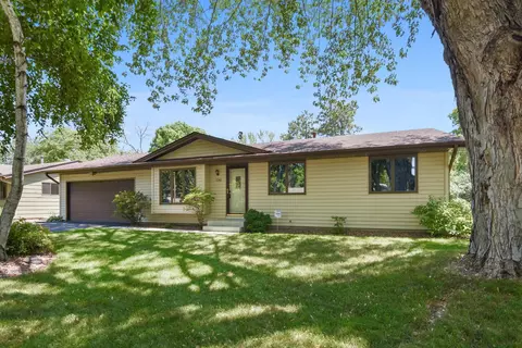 1141 Monroe St S, Shakopee, MN 55379