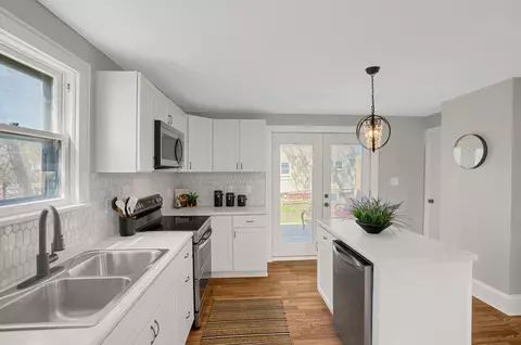 681 Virginia St, Saint Paul, MN 55103