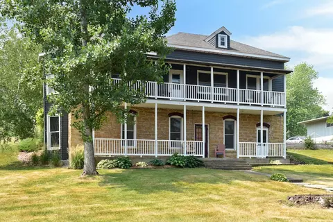 712 5th St W, Wabasha, MN 55981