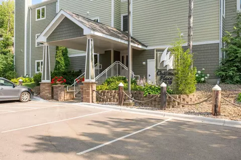 2670 Commerce Blvd #304, Mound, MN 55364