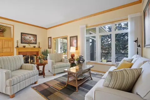10275 Lancaster Bay, Woodbury, MN 55129