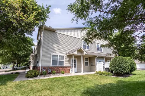 3424 Hazel Trl #E, Woodbury, MN 55129