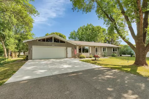 3950 15th Ave SE, Willmar, MN 56201 photo 2