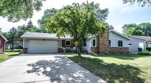 1149 Jefferson St S, Shakopee, MN 55379