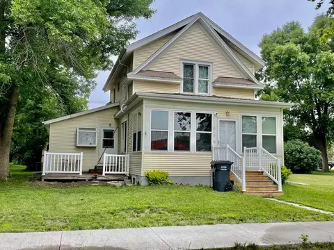 619 Chicago St, Lakefield, MN 56150