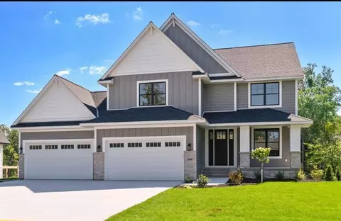 3890 Glendale Dr, Excelsior, MN 55331