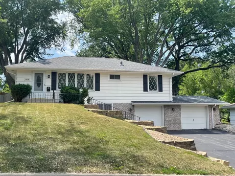 8924 Kell Ave S, Bloomington, MN 55437