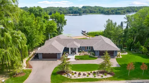9355 Pierson Lake Dr, Chaska, MN 55318